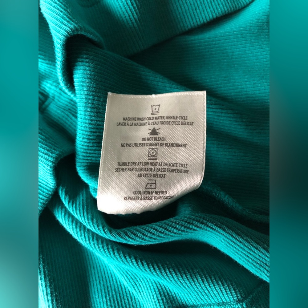 🌟2/$20🌟 Green Ribbed Tank Top - Picture 6 of 6